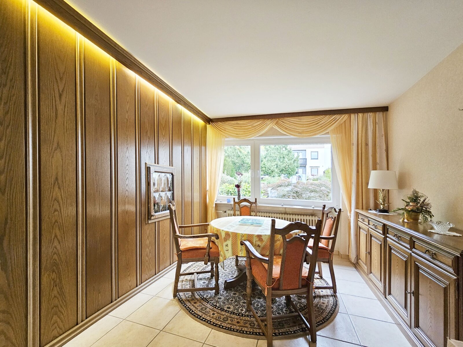 Reihenmittelhaus mit 2 Wohneinheiten in Toplage