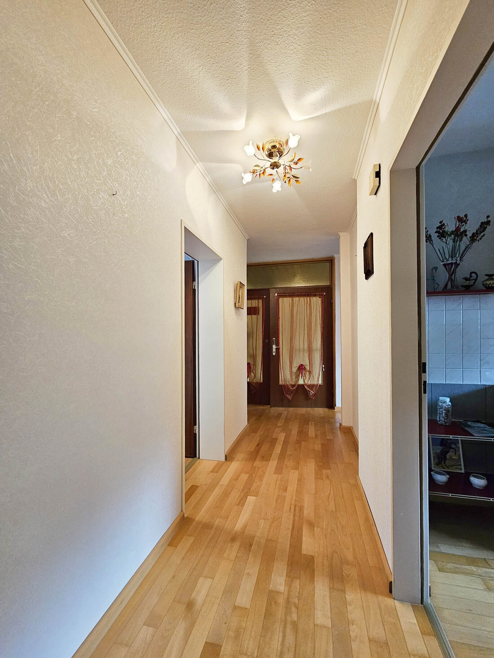 Reihenmittelhaus mit 2 Wohneinheiten in Toplage