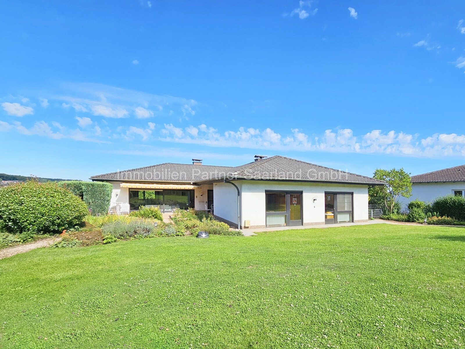 Bungalow mit Sauna & Gartenidylle 