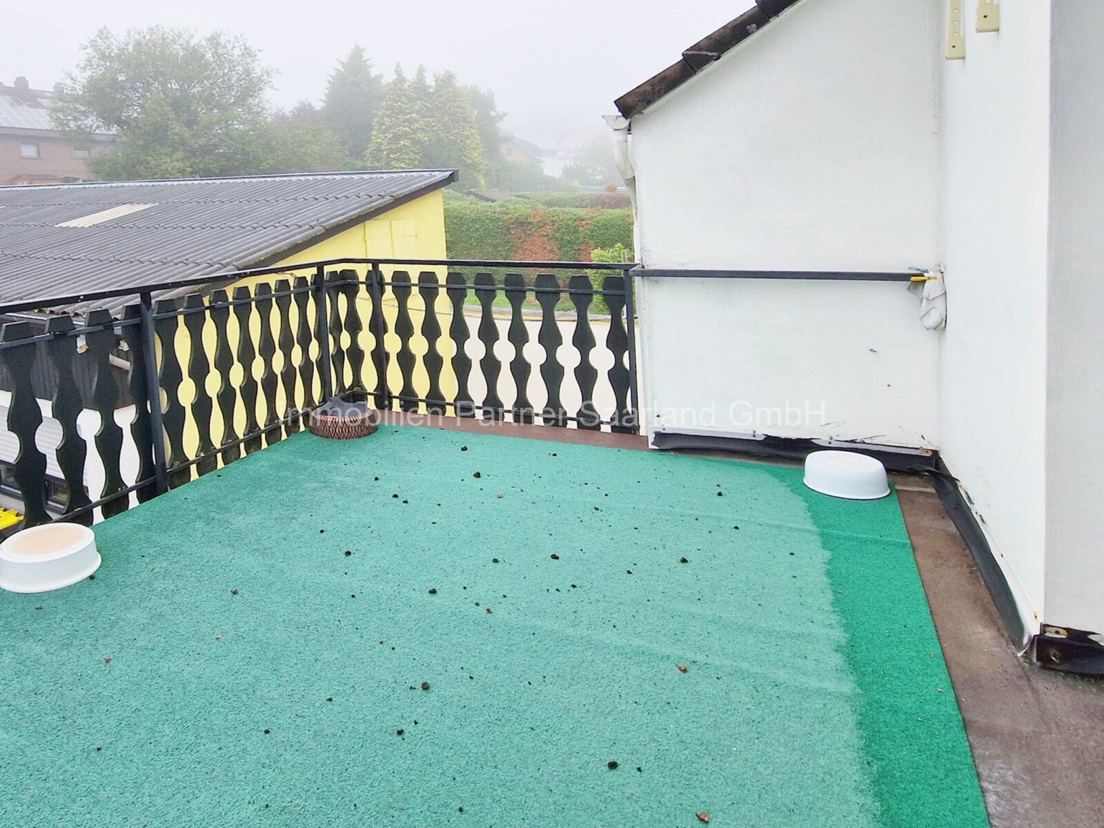 Einfamilienhaus plus Nebengebäude