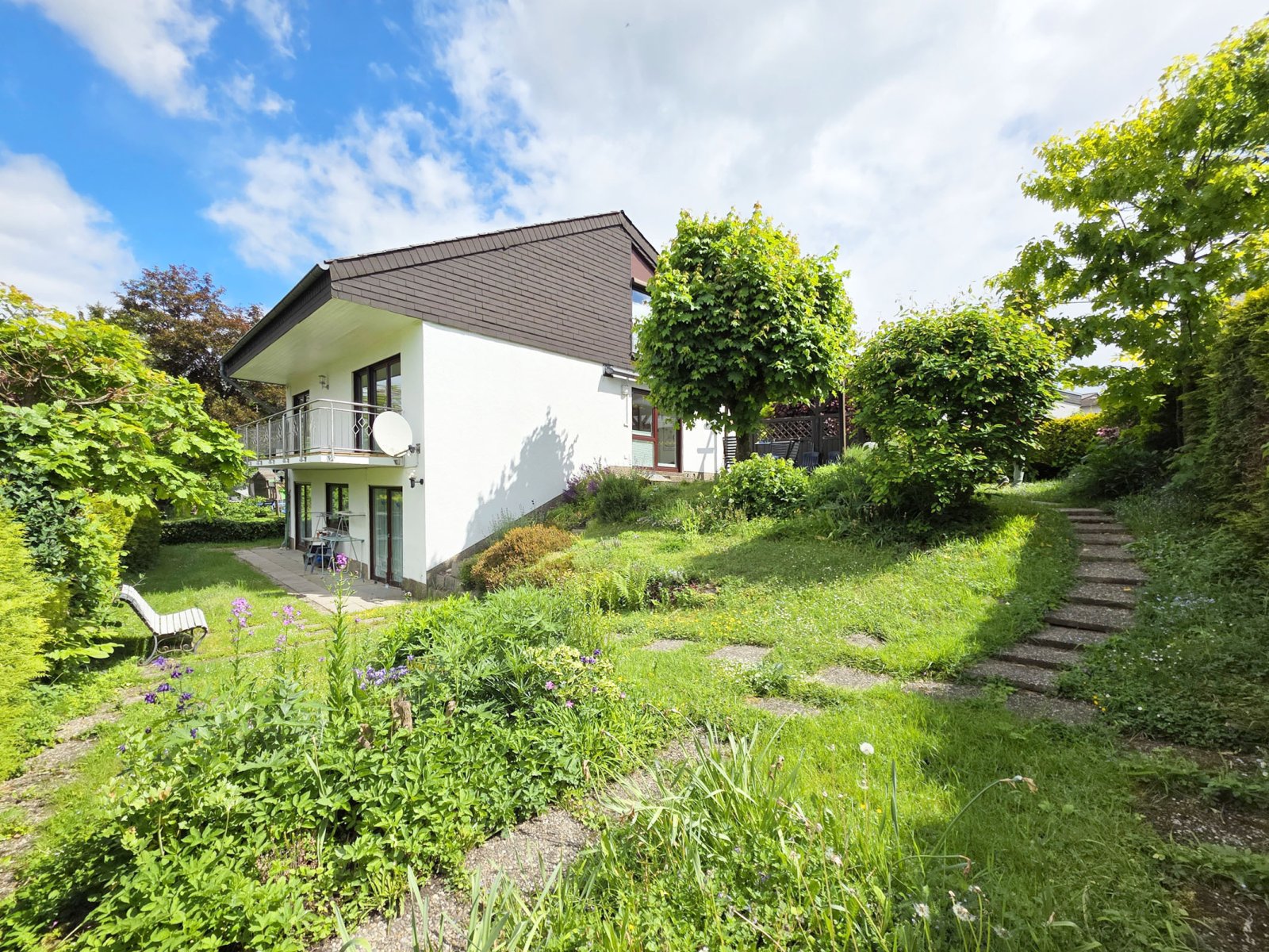 EFH in toller Lage mit herrlichem Fernblick