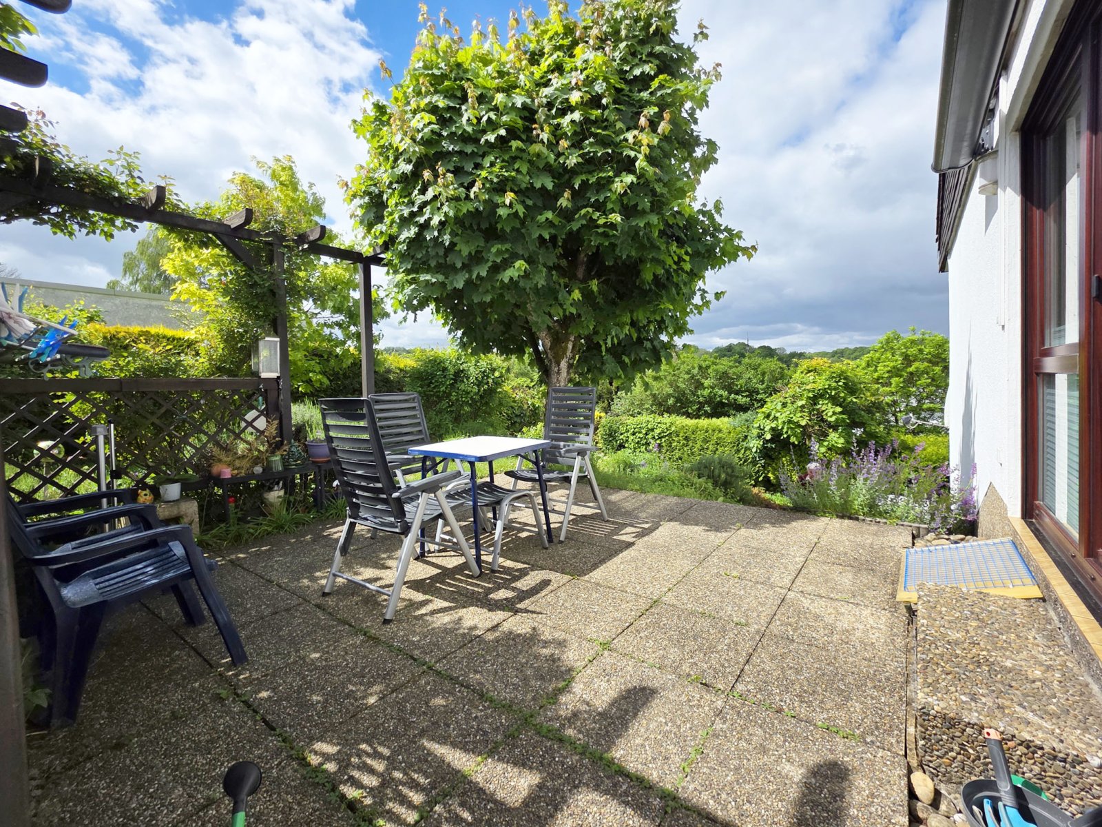 EFH in toller Lage mit herrlichem Fernblick