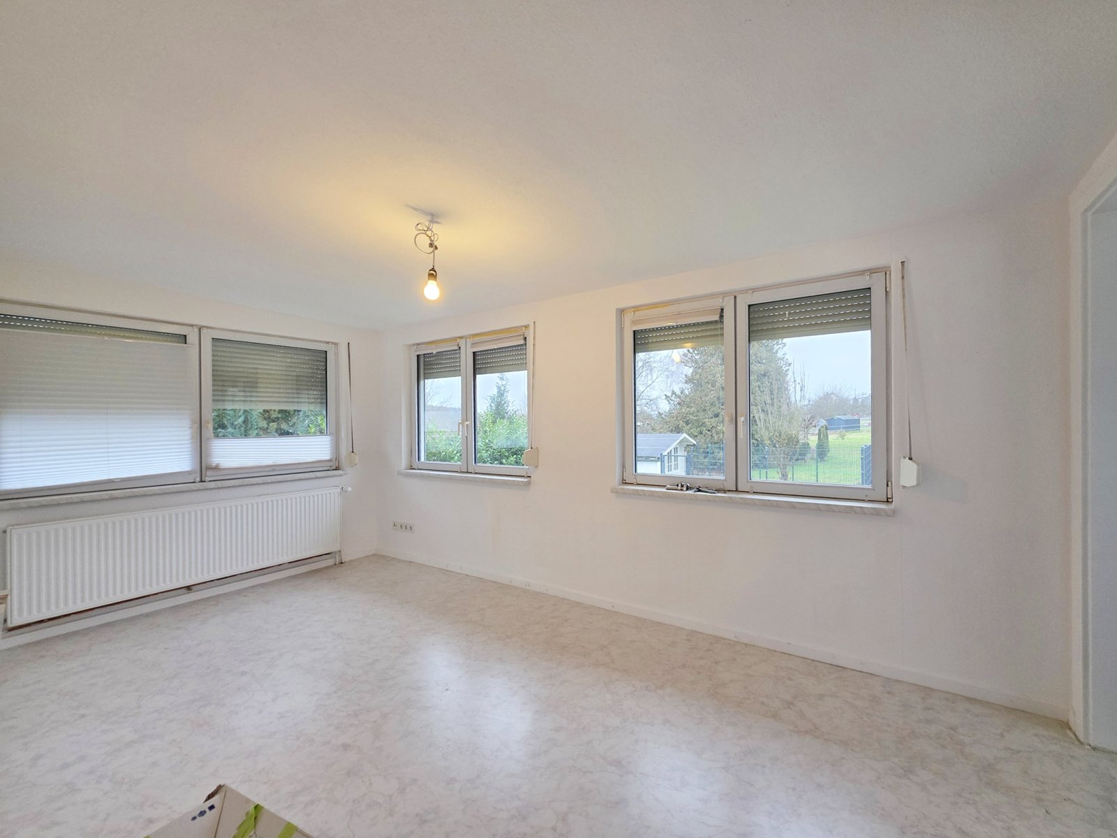 *neuer Preis* Freistehendes Einfamilienhaus