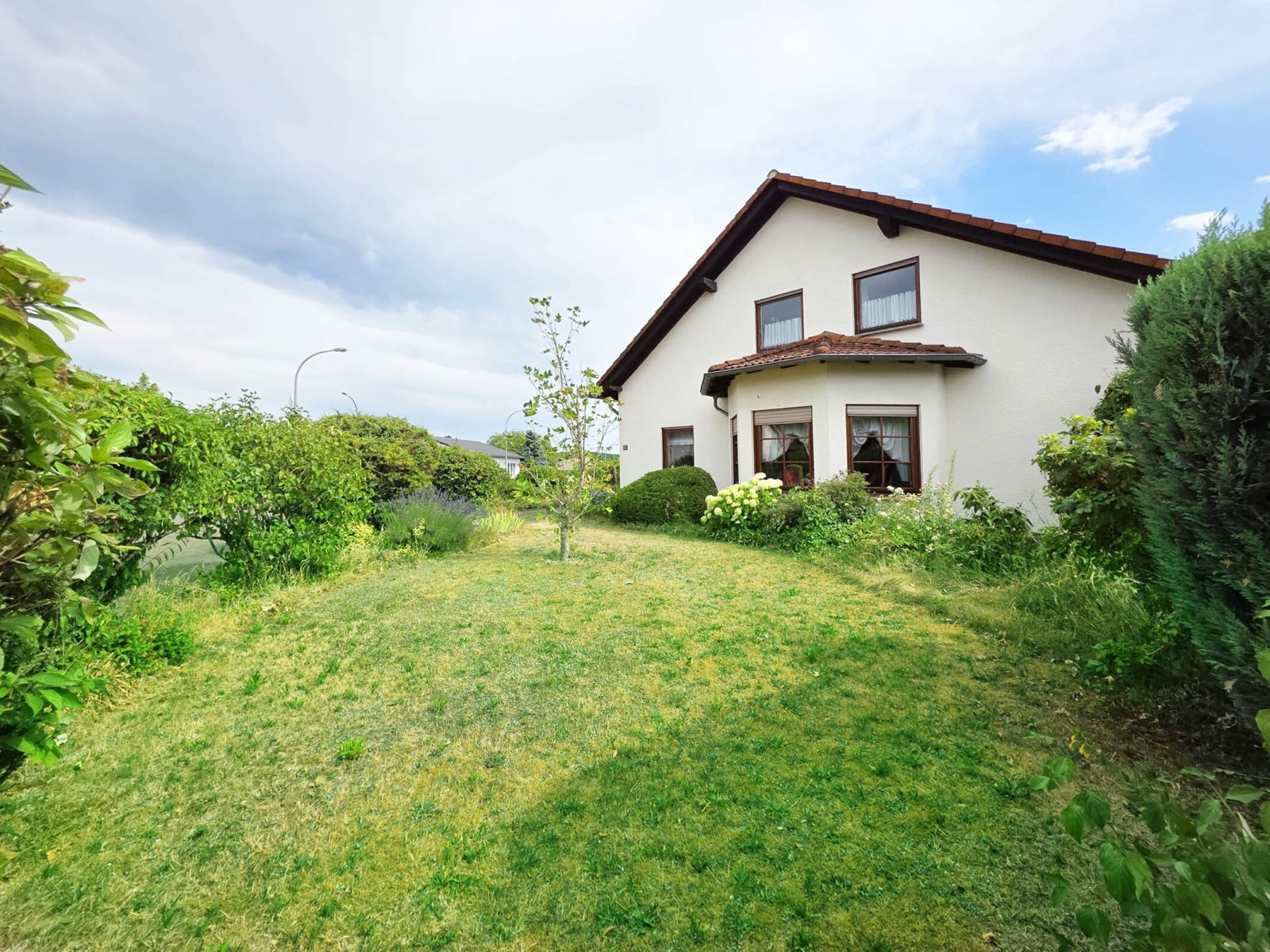 EFH in Saarlouis-Picard mit idyllischem Garten