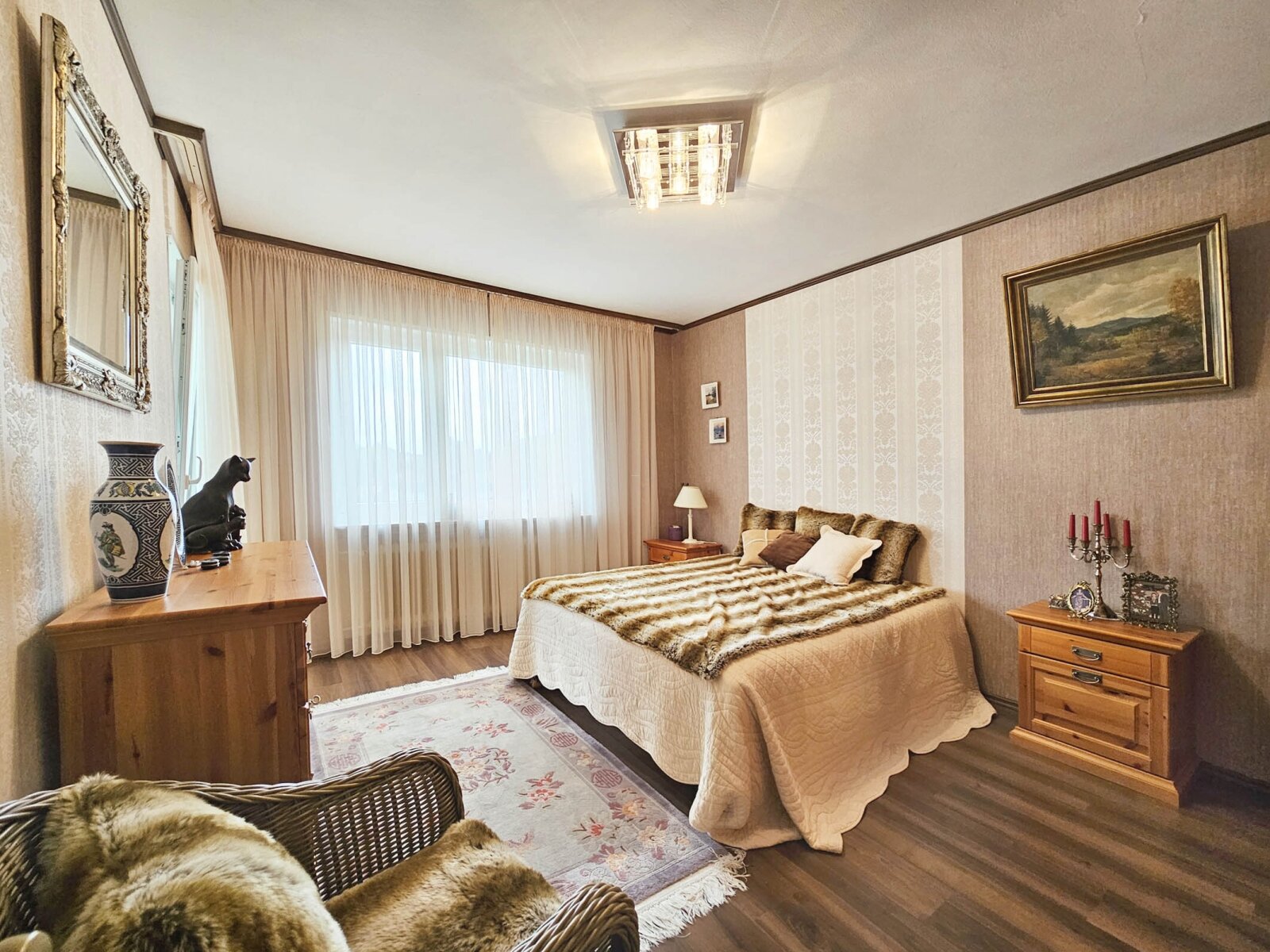 Zimmer mit Zugang zum Balkon OG