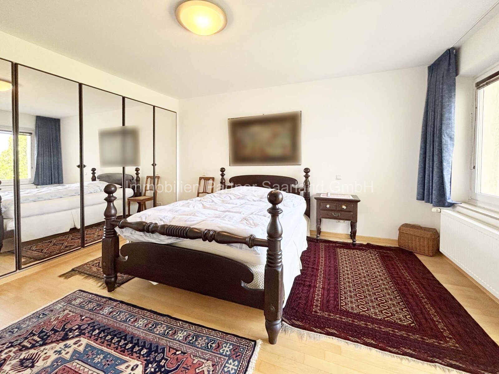 Zimmer mit Balkon Erdgeschoss