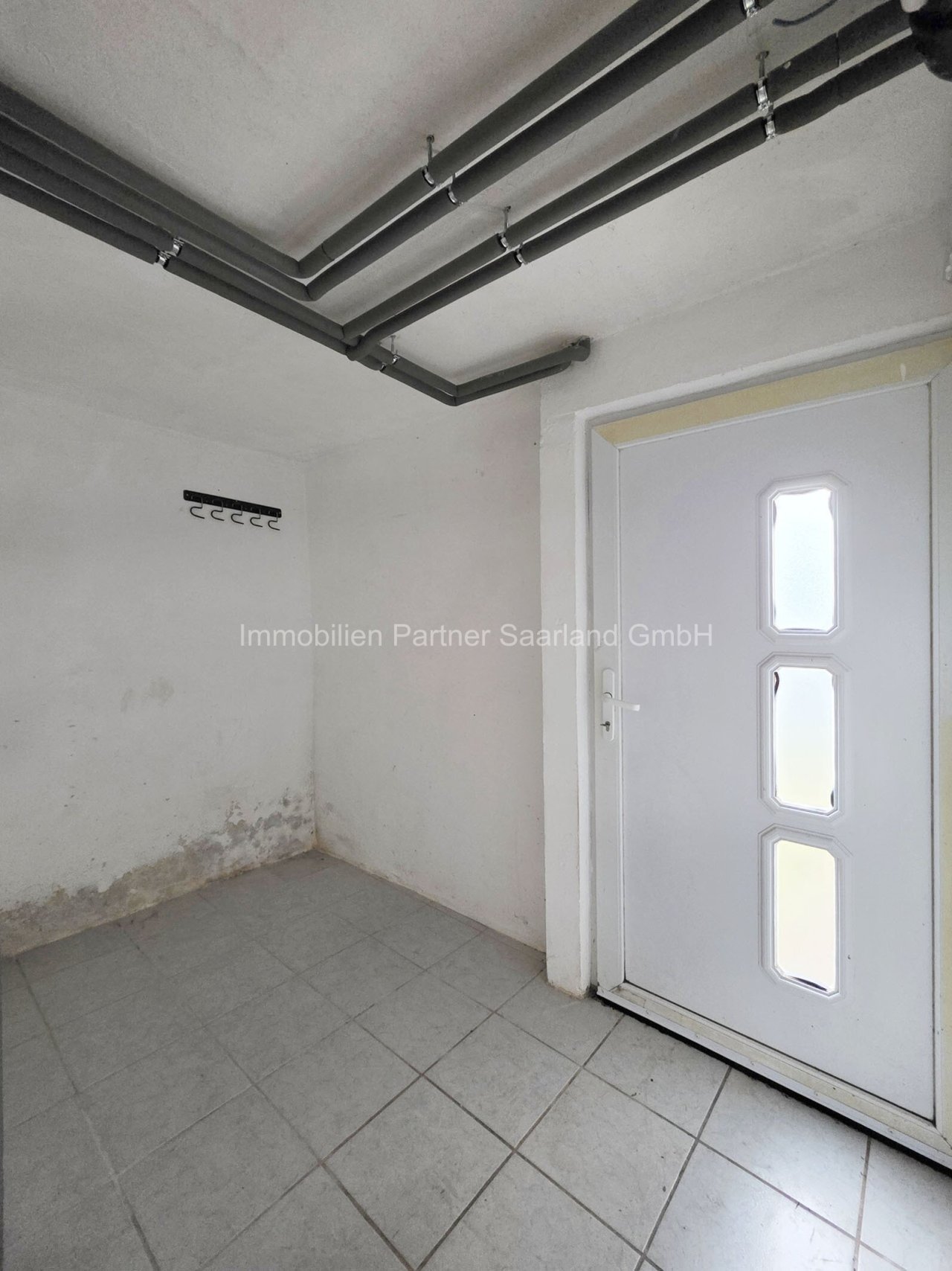 Vorraum Ausgang Terrasse und Garten