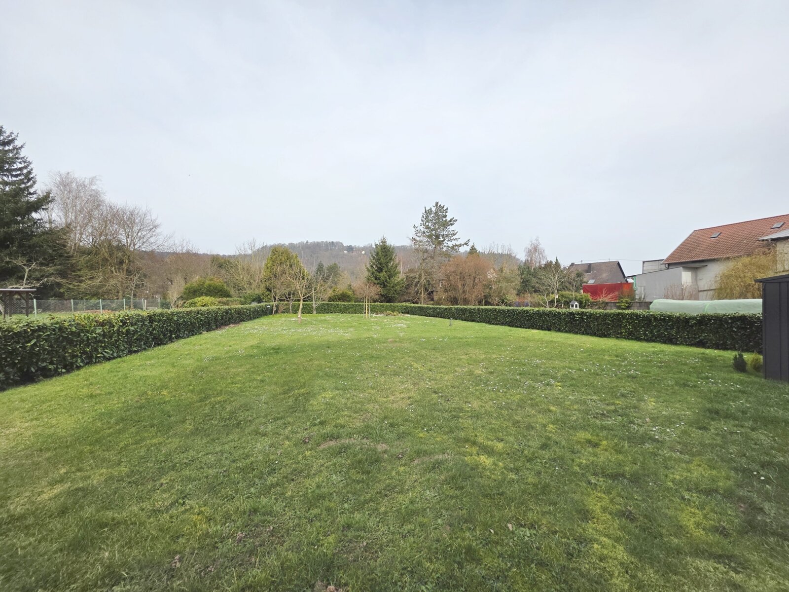 *verkauft* Exklusive Penthouse-Wohnung in Wallerfangen (1) — Garten