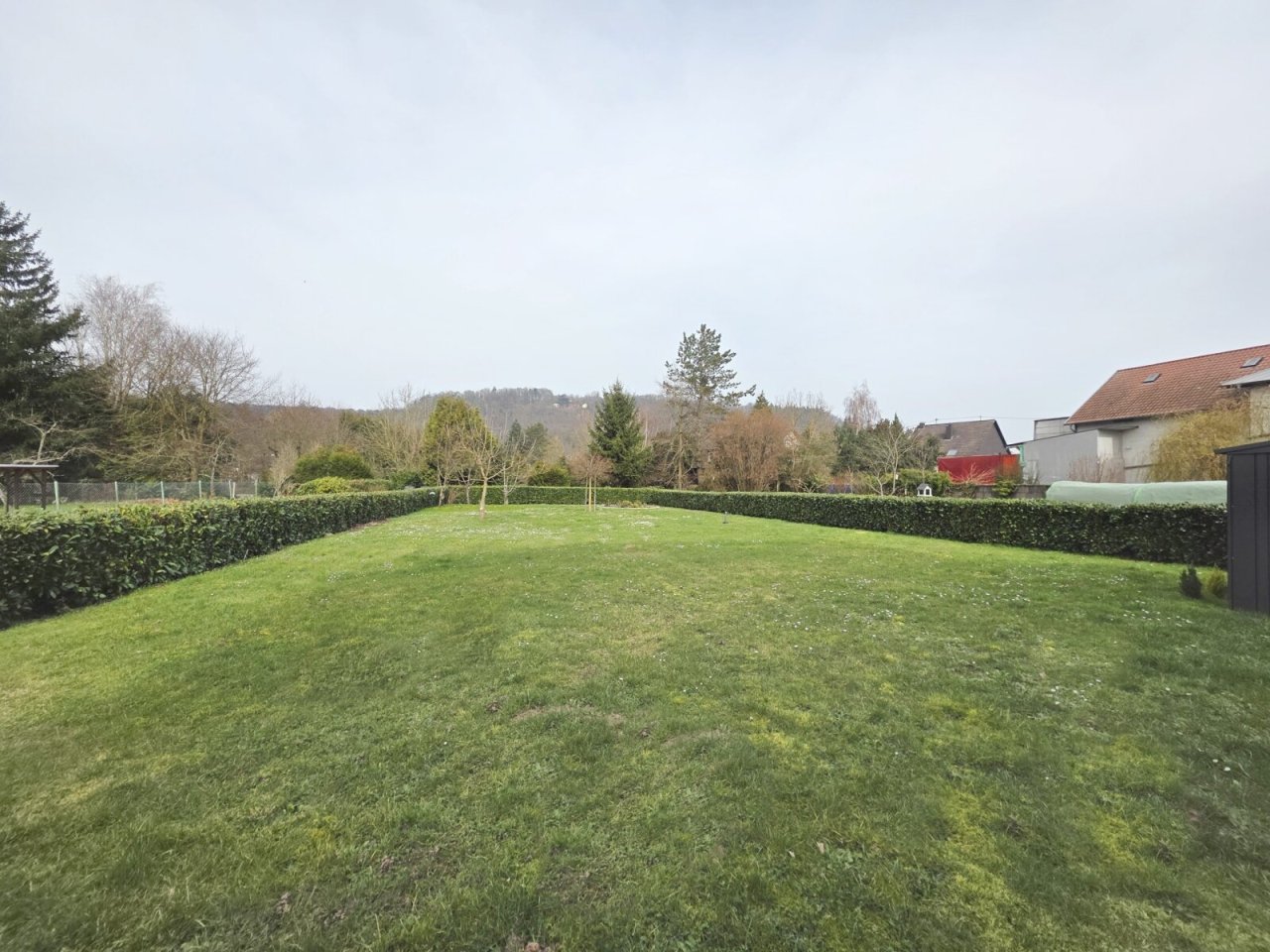 *verkauft* Exklusive Penthouse-Wohnung in Wallerfangen (1) — Garten