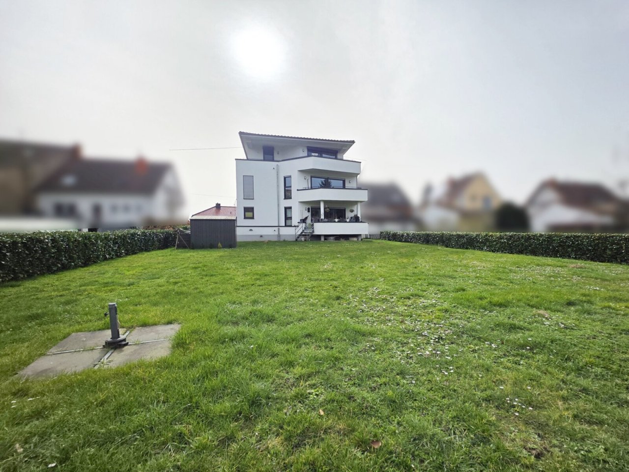 *verkauft* Exklusive Penthouse-Wohnung in Wallerfangen (1) — Garten