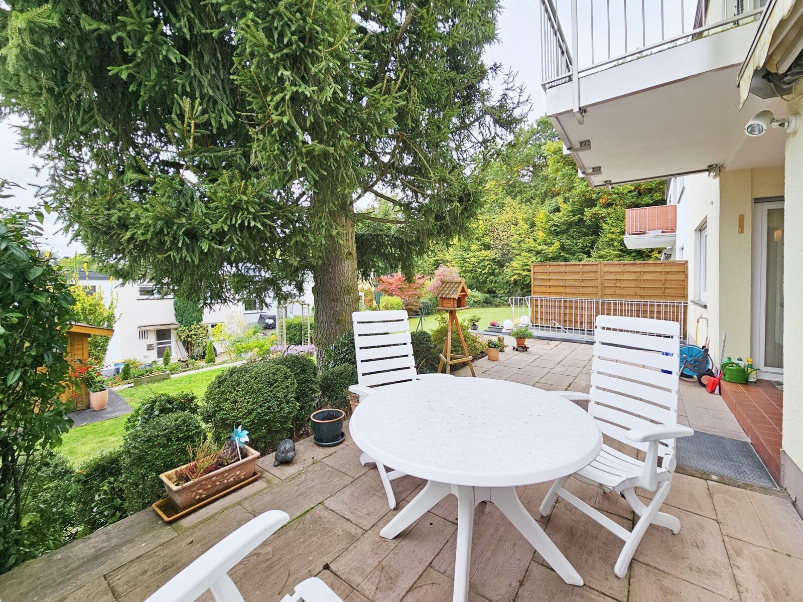 Reihenmittelhaus mit 2 Wohneinheiten in Toplage (2) — Terrasse