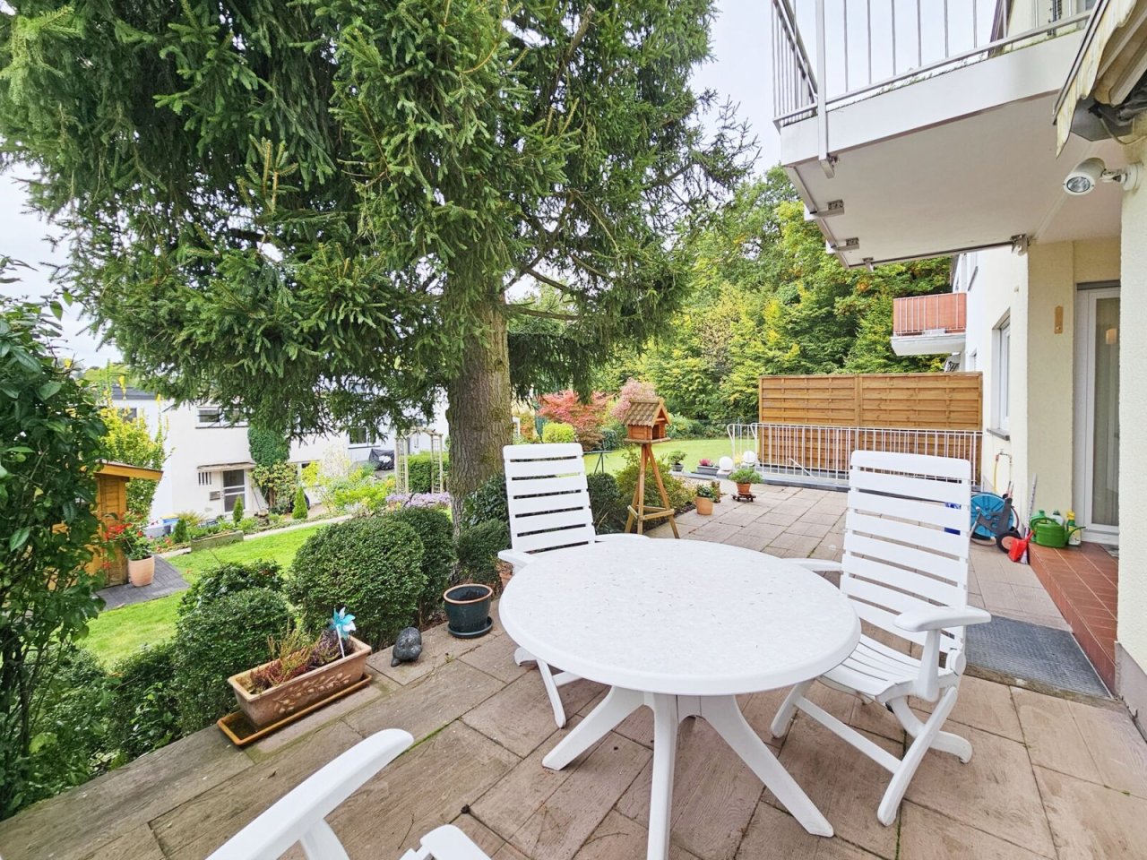 Reihenmittelhaus mit 2 Wohneinheiten in Toplage (2) — Terrasse