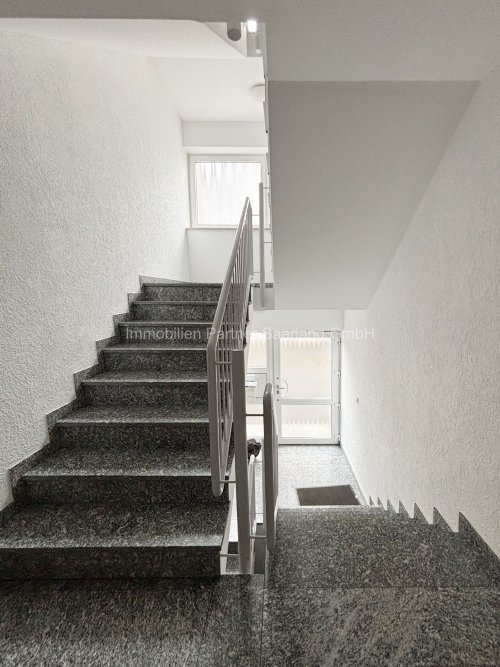 Gepflegte Eigentumswohnung in Nalbach (7) — Treppenhaus