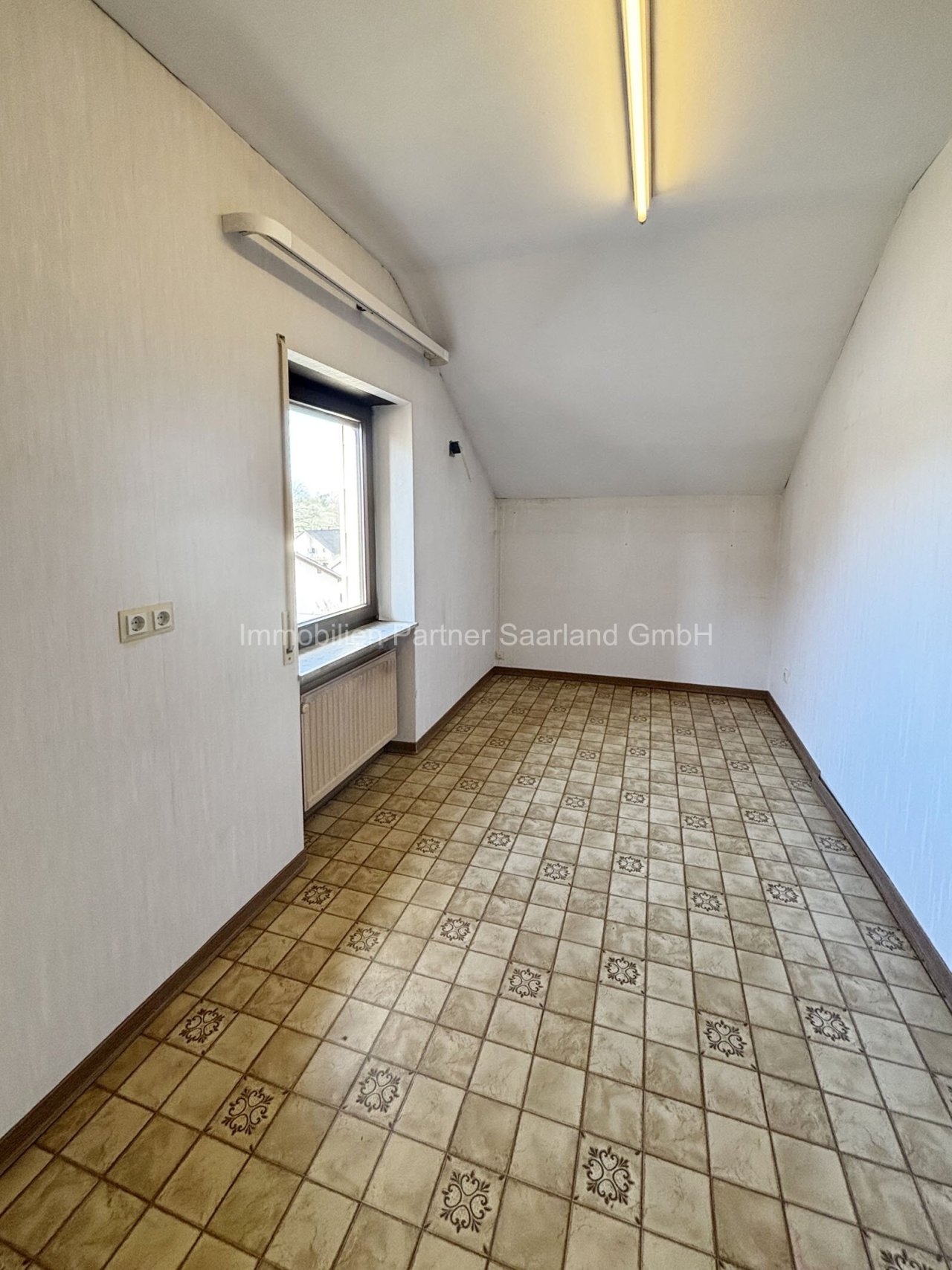 *neuer Preis* Einfamilienhaus mit ELW in Lebach (14) — Zimmer DG