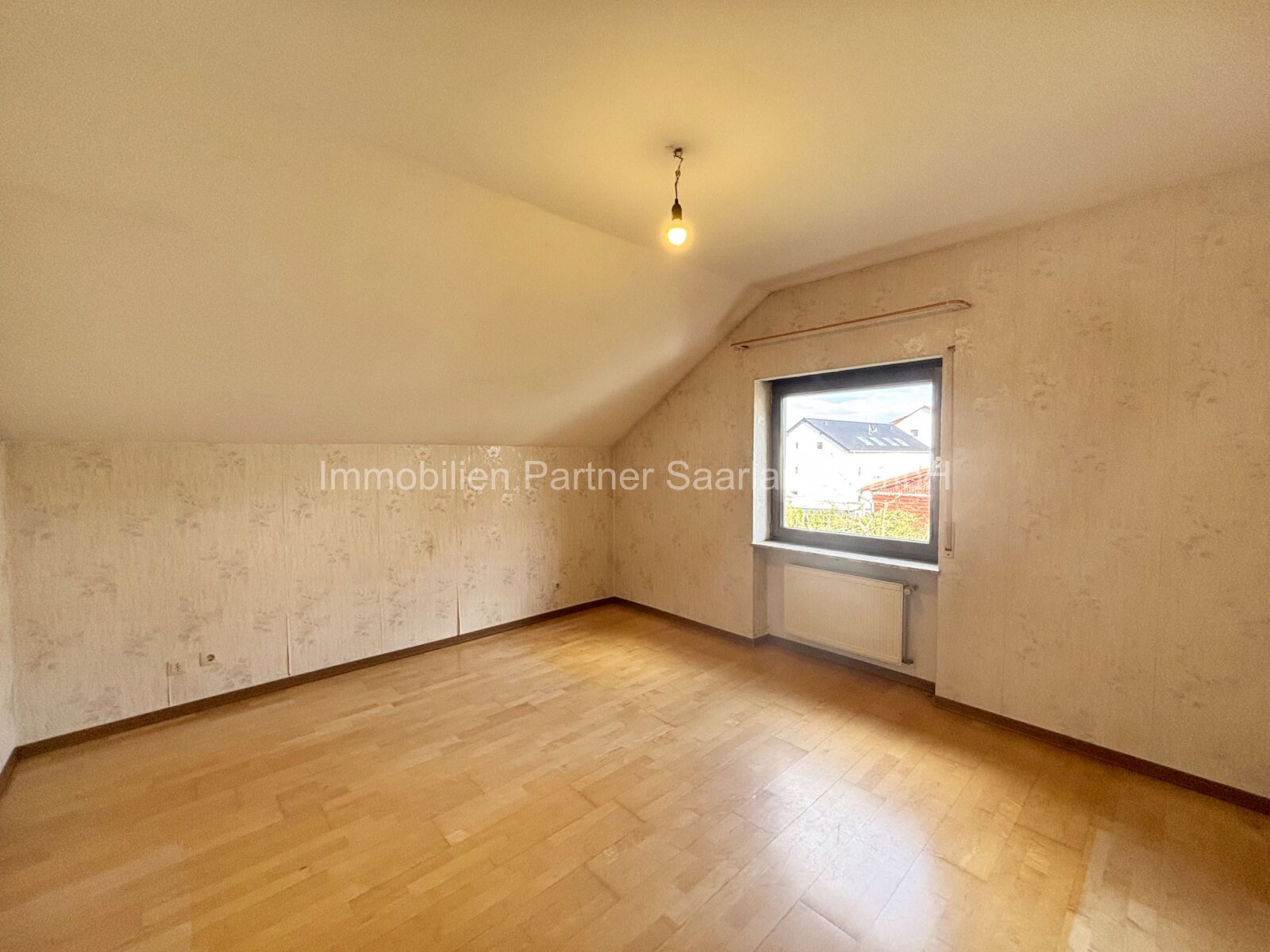 *neuer Preis* Einfamilienhaus mit ELW in Lebach (14) — Zimmer DG