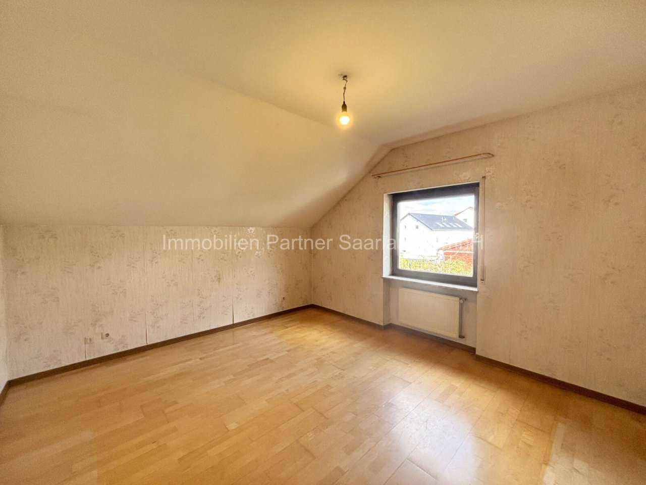 *neuer Preis* Einfamilienhaus mit ELW in Lebach (14) — Zimmer DG