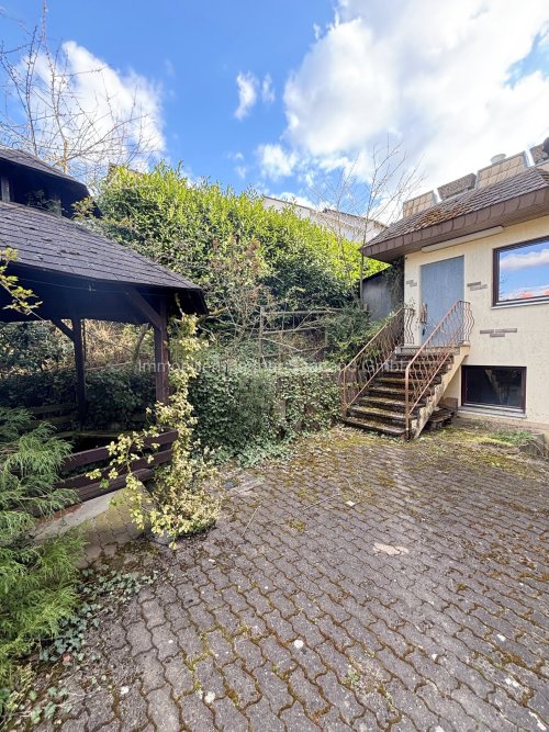 *neuer Preis* Einfamilienhaus mit ELW in Lebach (14) — Terrasse und Garten