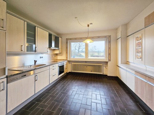 *verkauft* Großzügiger Bungalow in ruhiger Lage von Lebach-Eidenborn (3) — Küche