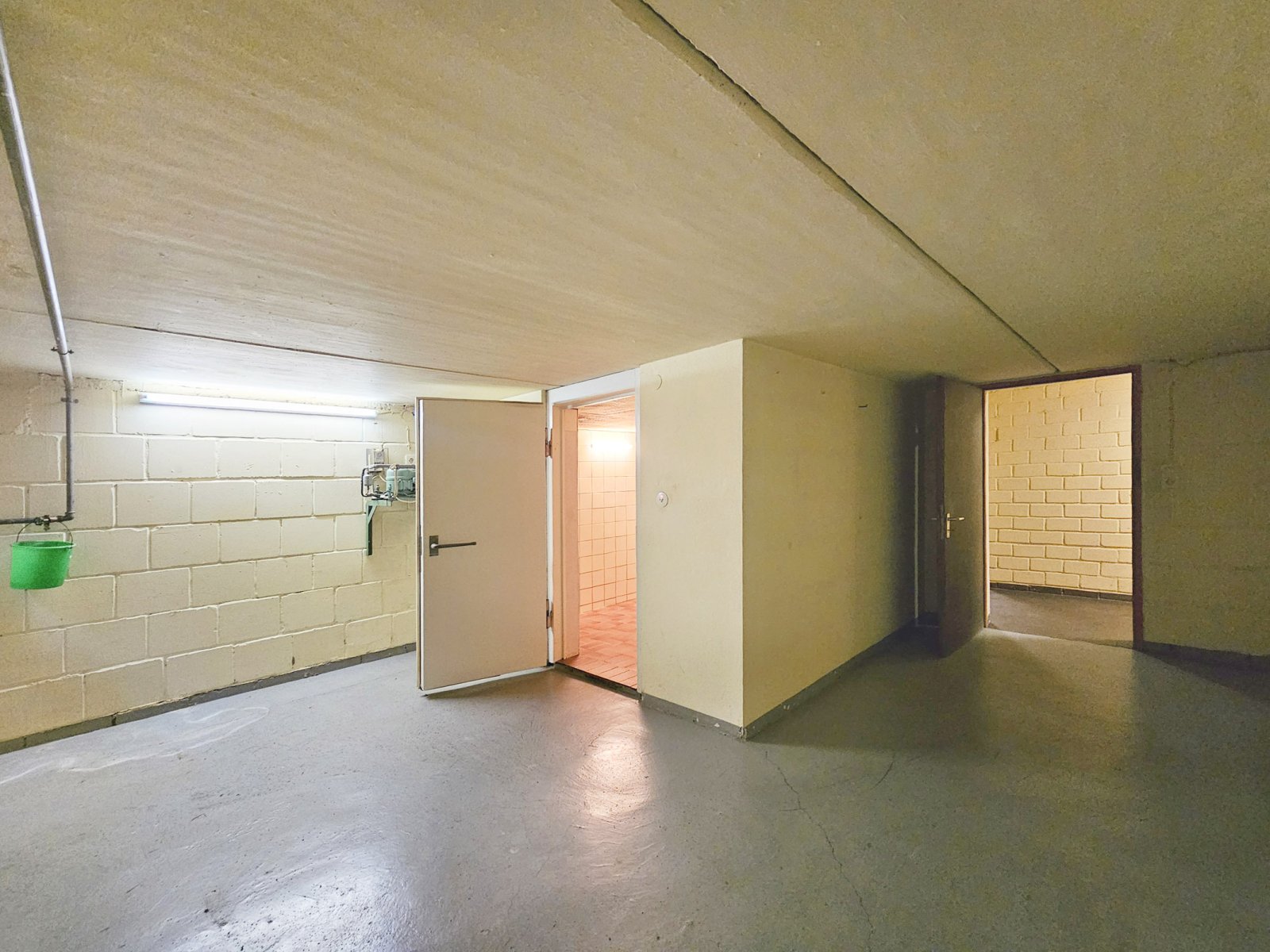 *verkauft* Großzügiger Bungalow in ruhiger Lage von Lebach-Eidenborn (3) — Kellerraum mit Kühlraum