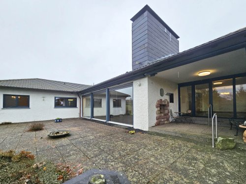 *verkauft* Großzügiger Bungalow in ruhiger Lage von Lebach-Eidenborn (3) — Terrassen
