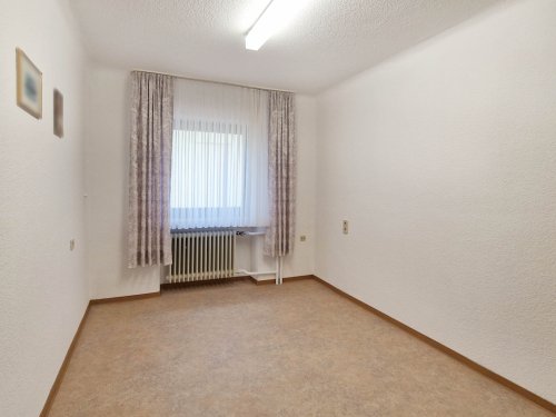 Top Gelegenheit! Wohn-/ Geschäftshaus plus Nebengebäude (12) — Zimmer Erdgeschoss
