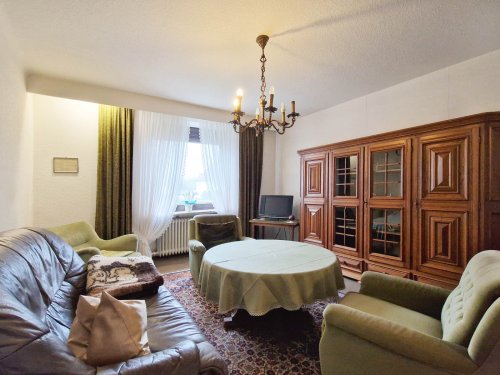 Top Gelegenheit! Wohn-/ Geschäftshaus plus Nebengebäude (12) — Wohnzimmer Erdgeschoss