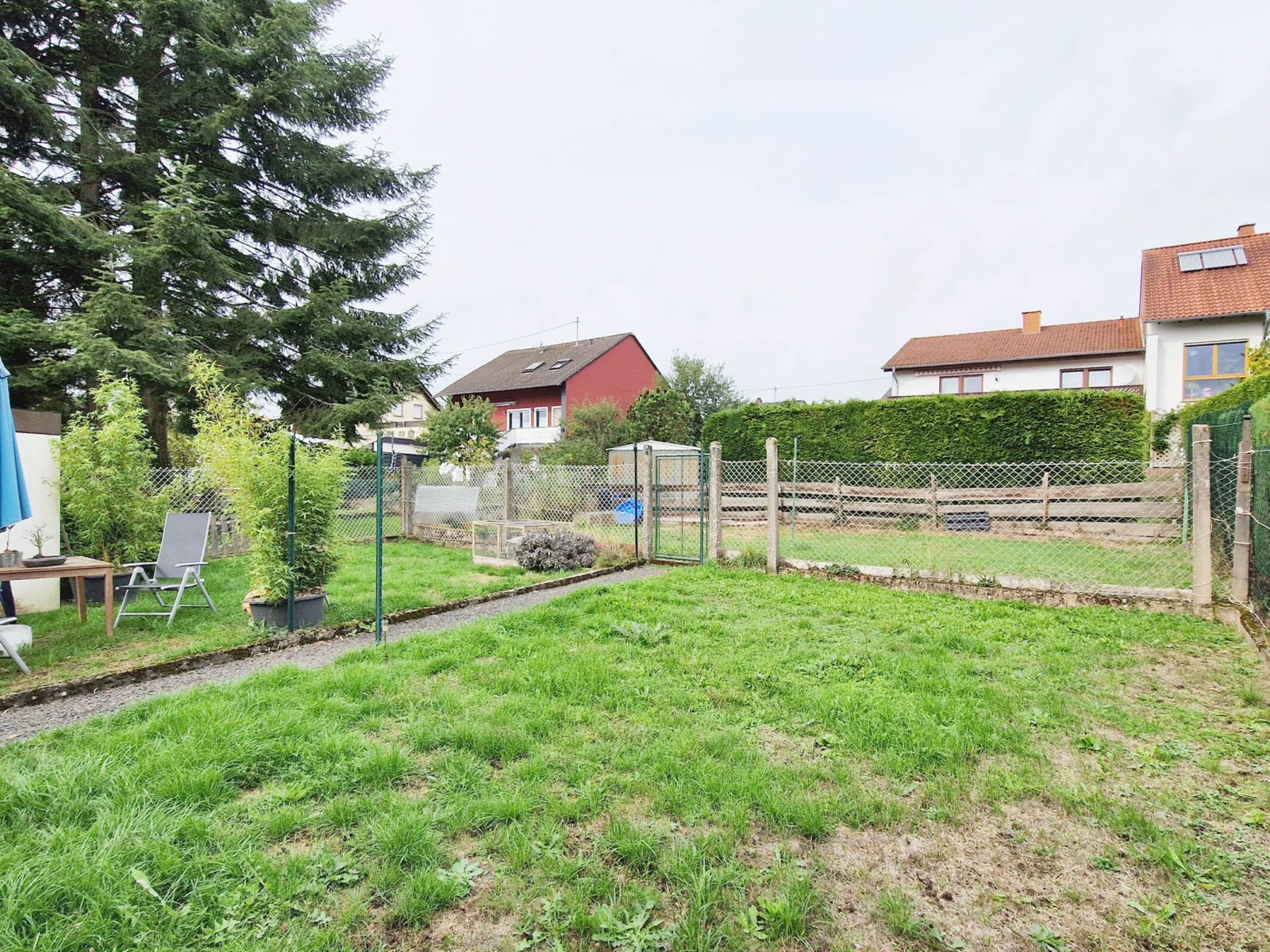 Top Gelegenheit! Wohn-/ Geschäftshaus plus Nebengebäude (12) — Garten