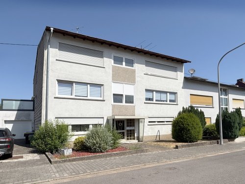 *verkauft* Modernisierte 130 m² Eigentumswohnung  Klarenthal (23) — Straßenansicht