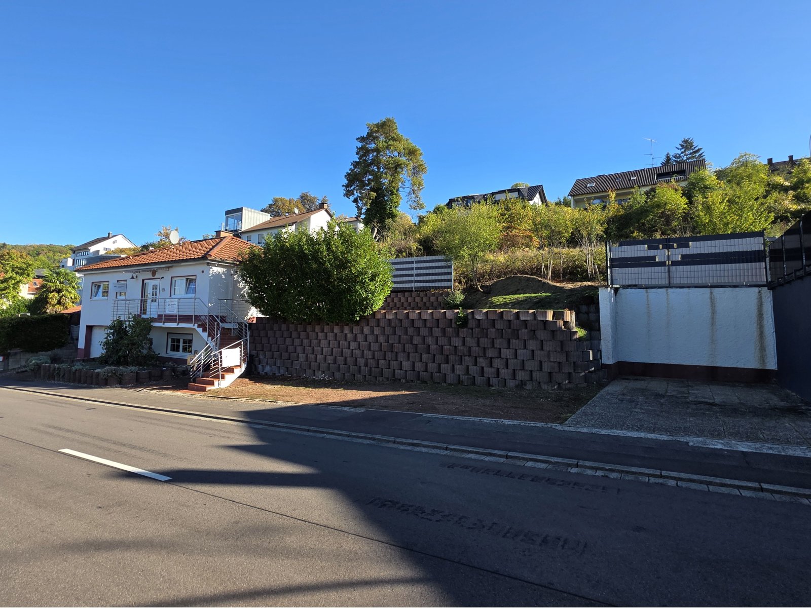 Freistehendes Einfamilienhaus in Auersmacher (27) — Straßenansicht