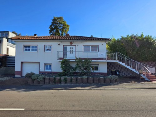 Freistehendes Einfamilienhaus in Auersmacher (27) — Straßenansicht